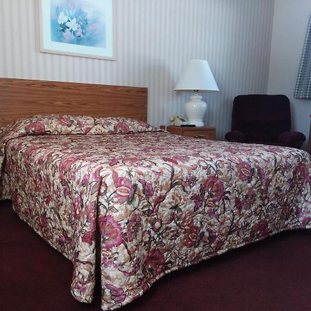 Budget Host Inn - Manistique Buitenkant foto