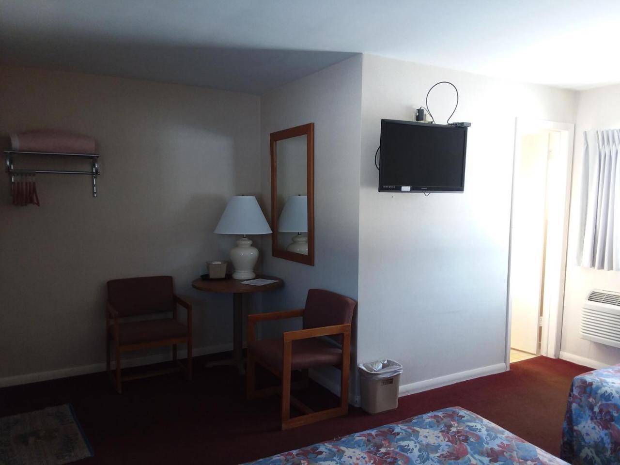 Budget Host Inn - Manistique Buitenkant foto